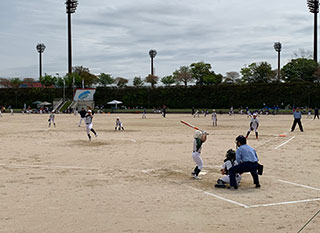 第8回山陽建設旗親善小学生ソフトボール大会の様子